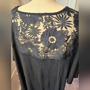 Black Floral Lace Top 3x